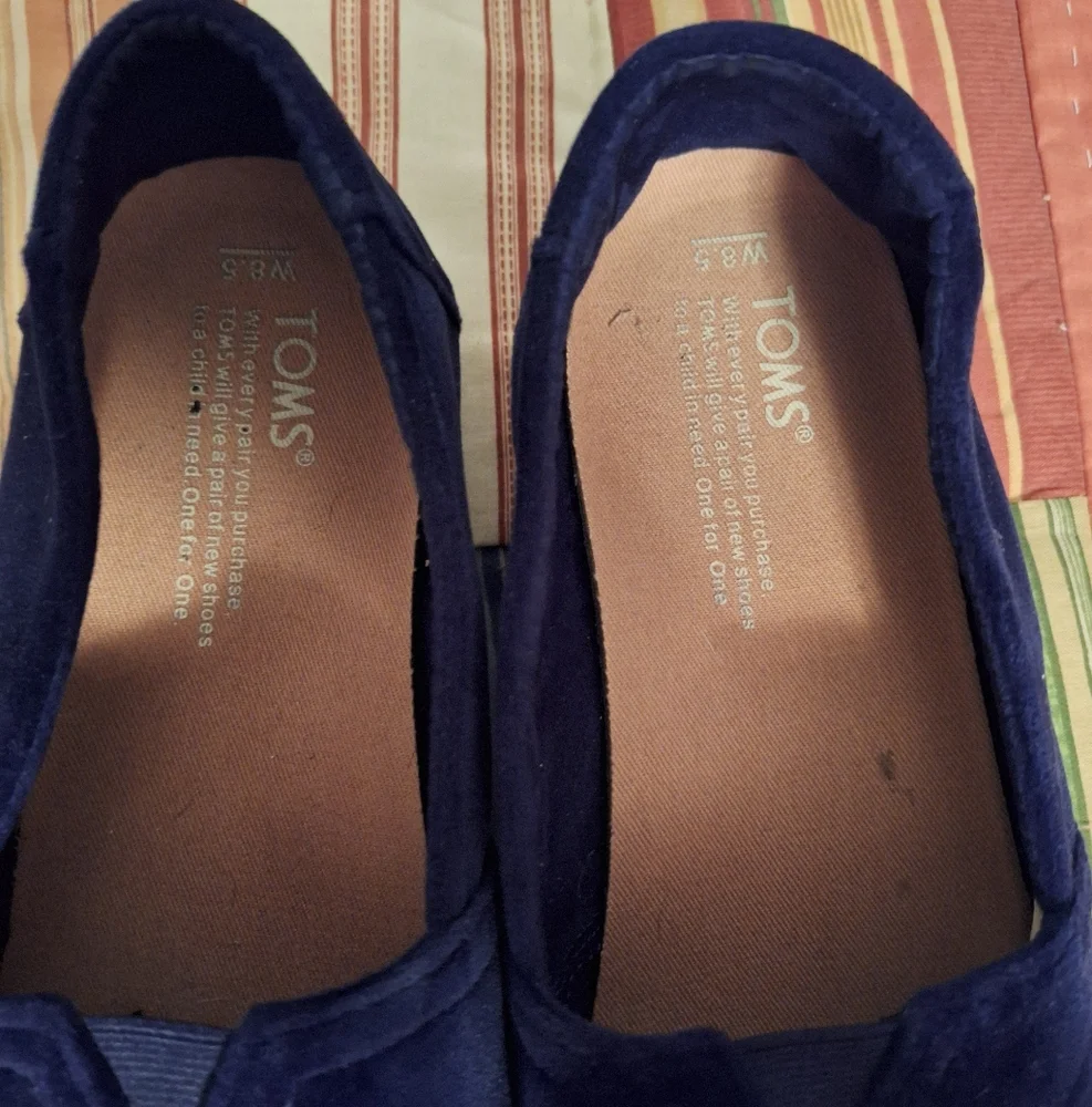 Toms Women's Navy Blue Suede Slip-On Shoes Size 8.5
